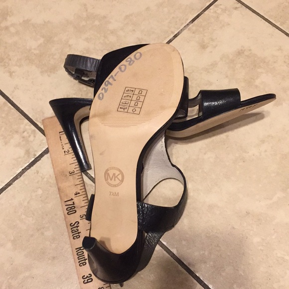 Michael Kors Shoes - Picture 4 of 6